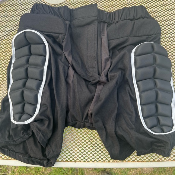 Padded shorts Size XL - Picture 2 of 2